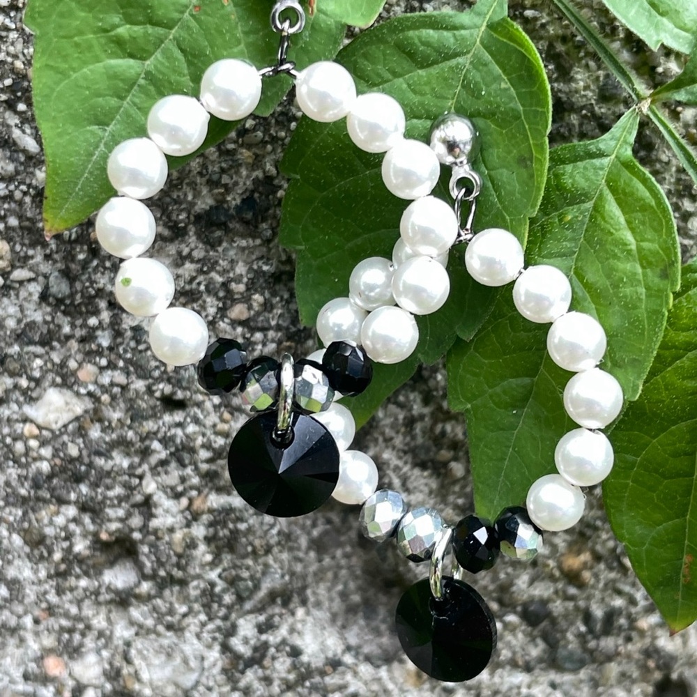 ⭐️HOST PICK⭐️ Freshwater Pearl Swarovski Crystal Pendant Small Hoop Earrings